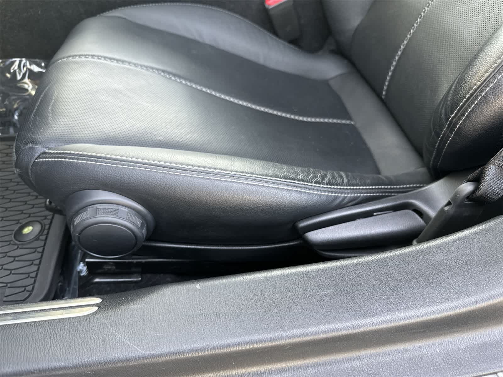 Thumbnail: 2022 Mazda MX-5 Miata - 6