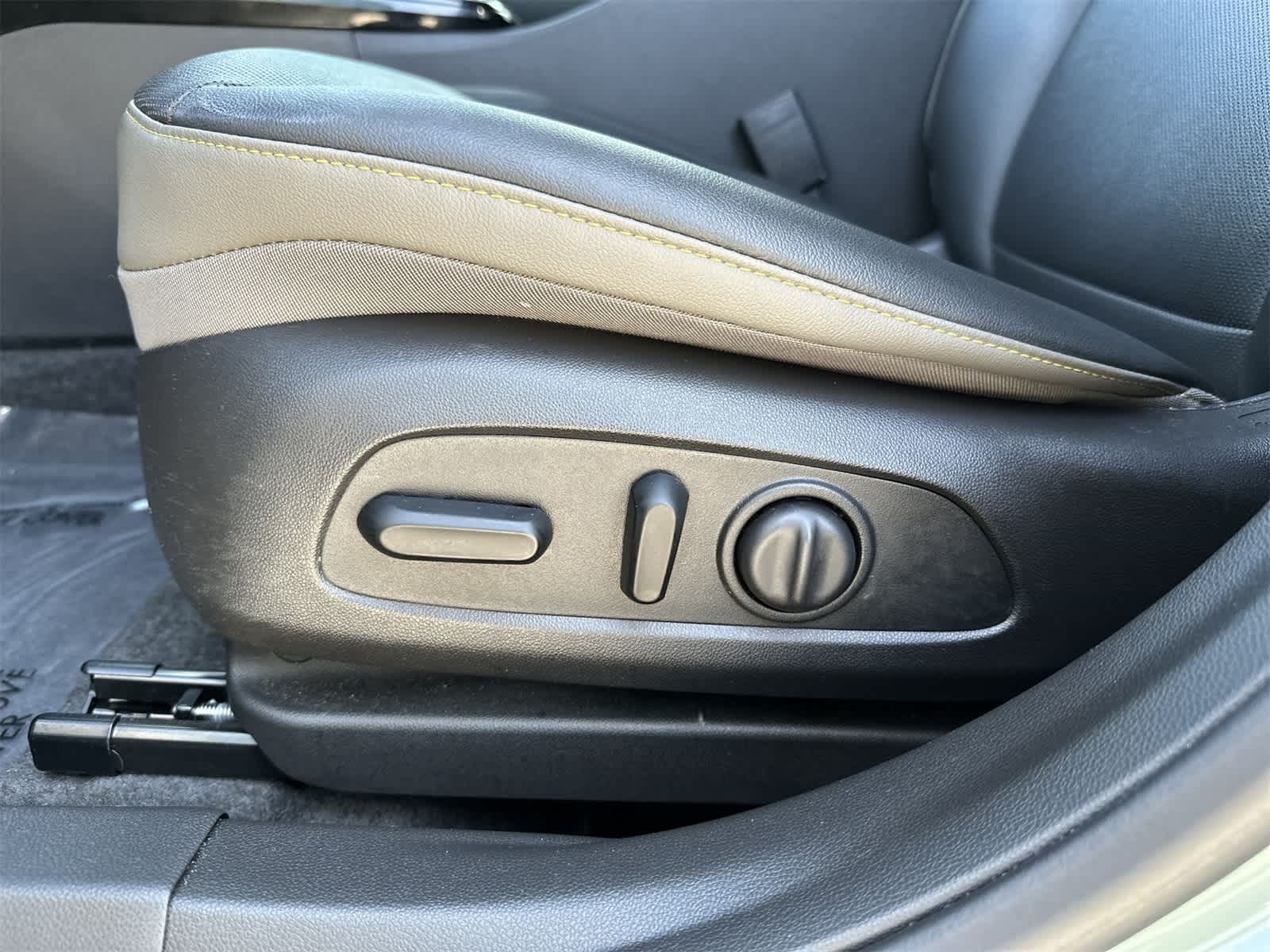 Thumbnail: 2025 Chevrolet Trax - 6