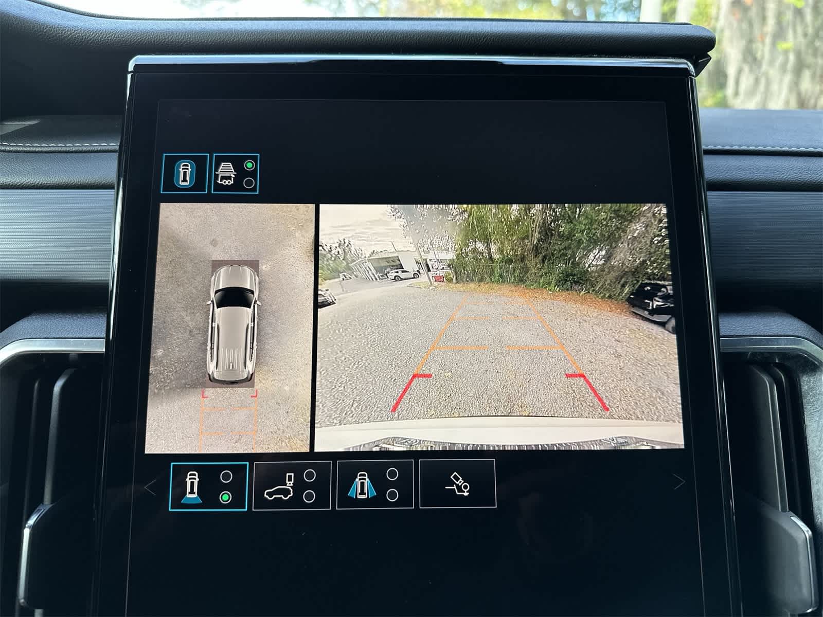 Thumbnail: 2025 GMC Acadia - 21