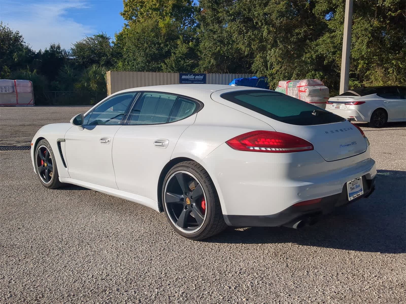 Thumbnail: 2016 Porsche Panamera - 4