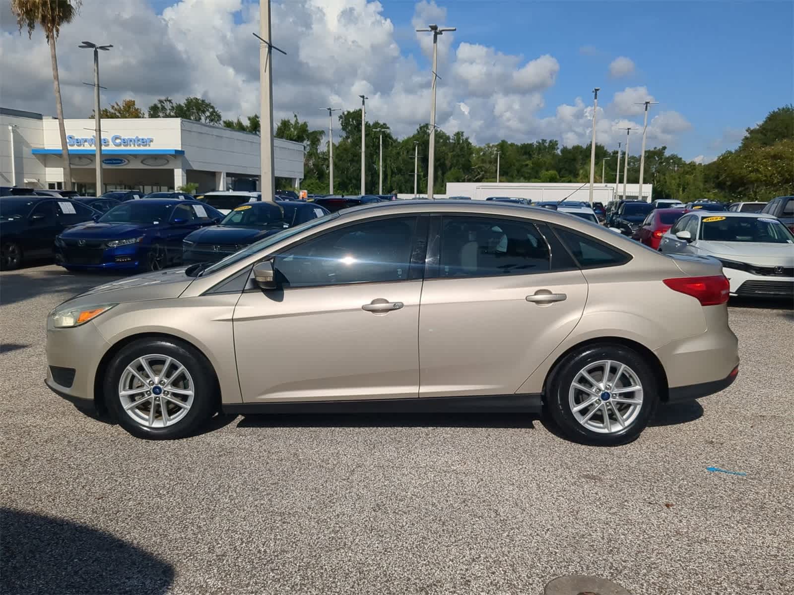 Thumbnail: 2017 Ford Focus - 3