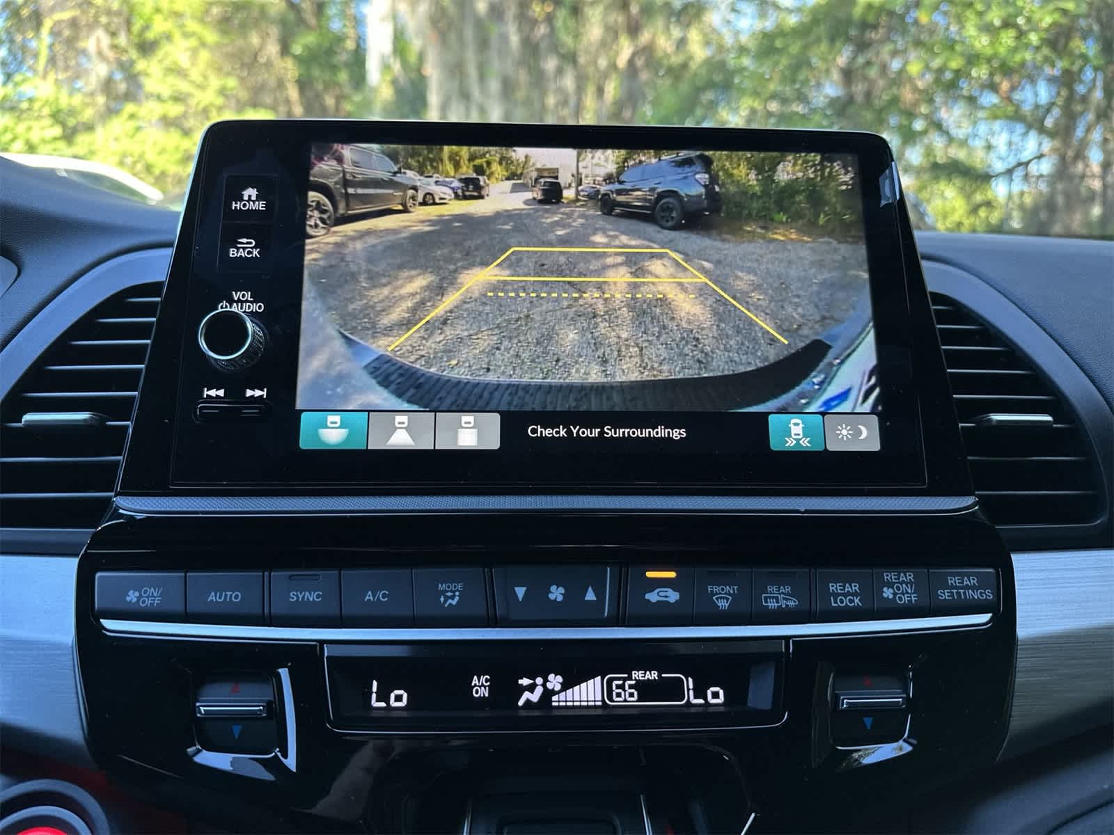 Thumbnail: 2026 Honda Odyssey - 17