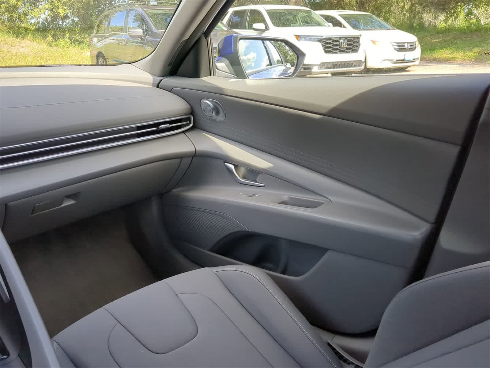 Thumbnail: 2024 Hyundai Elantra - 16