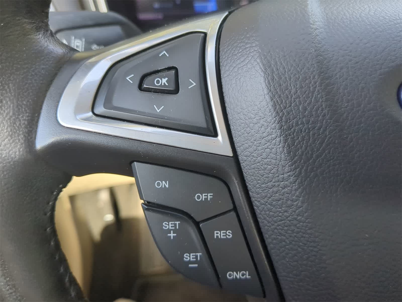 Thumbnail: 2013 Ford Fusion - 24