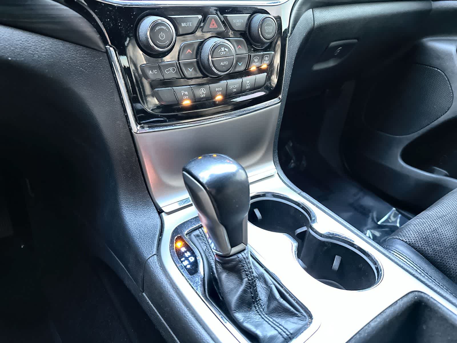 Thumbnail: 2019 Jeep Grand Cherokee - 16