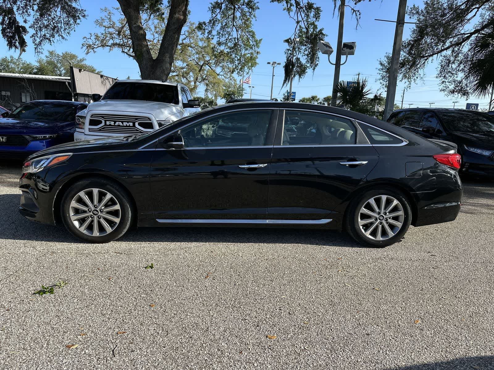 Thumbnail: 2017 Hyundai Sonata - 5