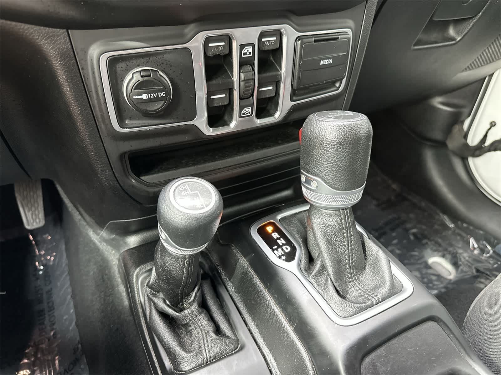 Thumbnail: 2018 Jeep Wrangler - 17