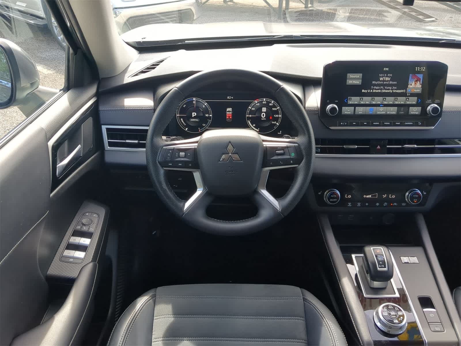 Thumbnail: 2024 Mitsubishi Outlander - 15