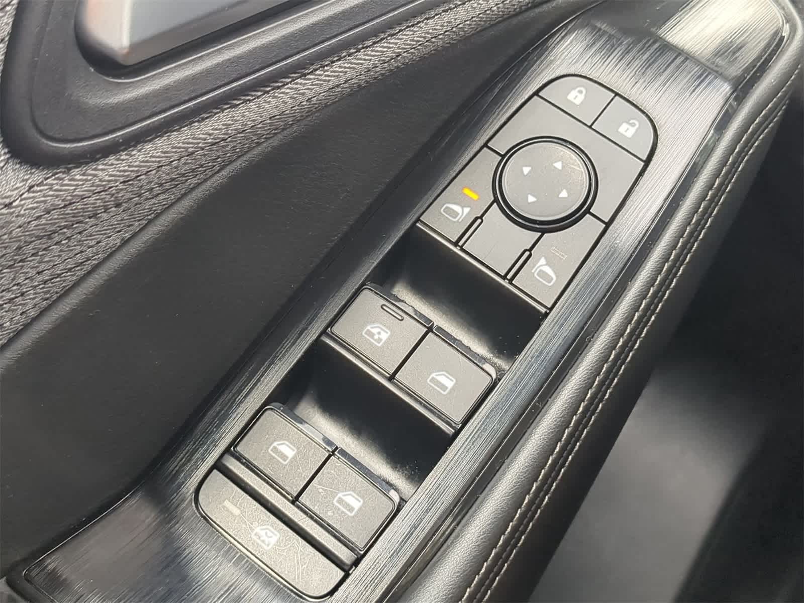 2023 Nissan Rogue SV 21