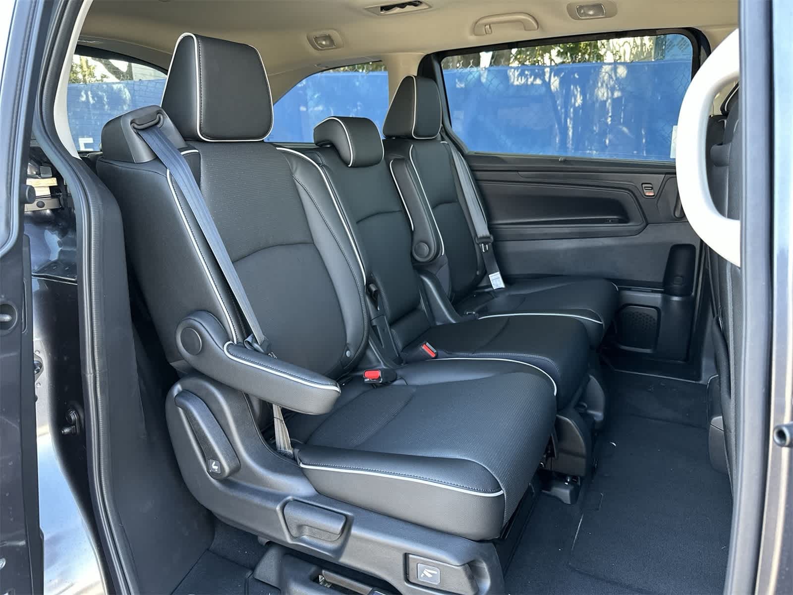 Thumbnail: 2026 Honda Odyssey - 13