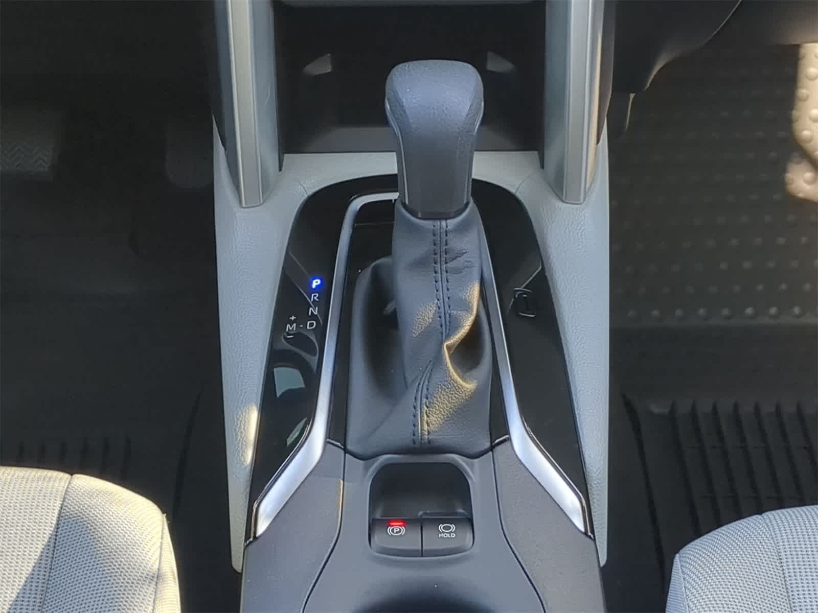 Thumbnail: 2025 Toyota Corolla Cross - 18