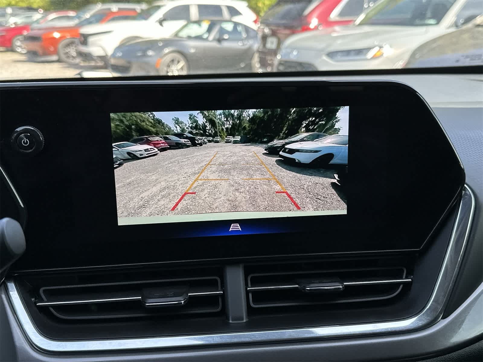 Thumbnail: 2025 Chevrolet Trax - 17