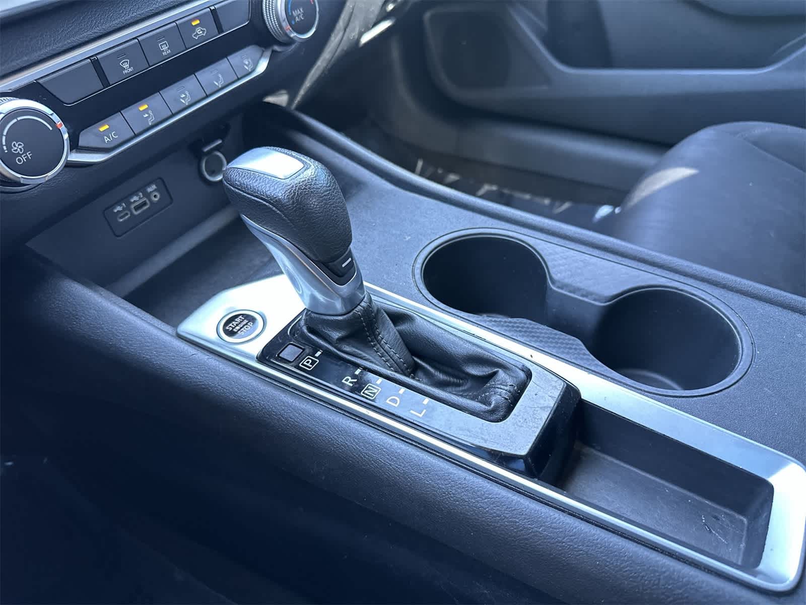 Thumbnail: 2020 Nissan Altima - 16