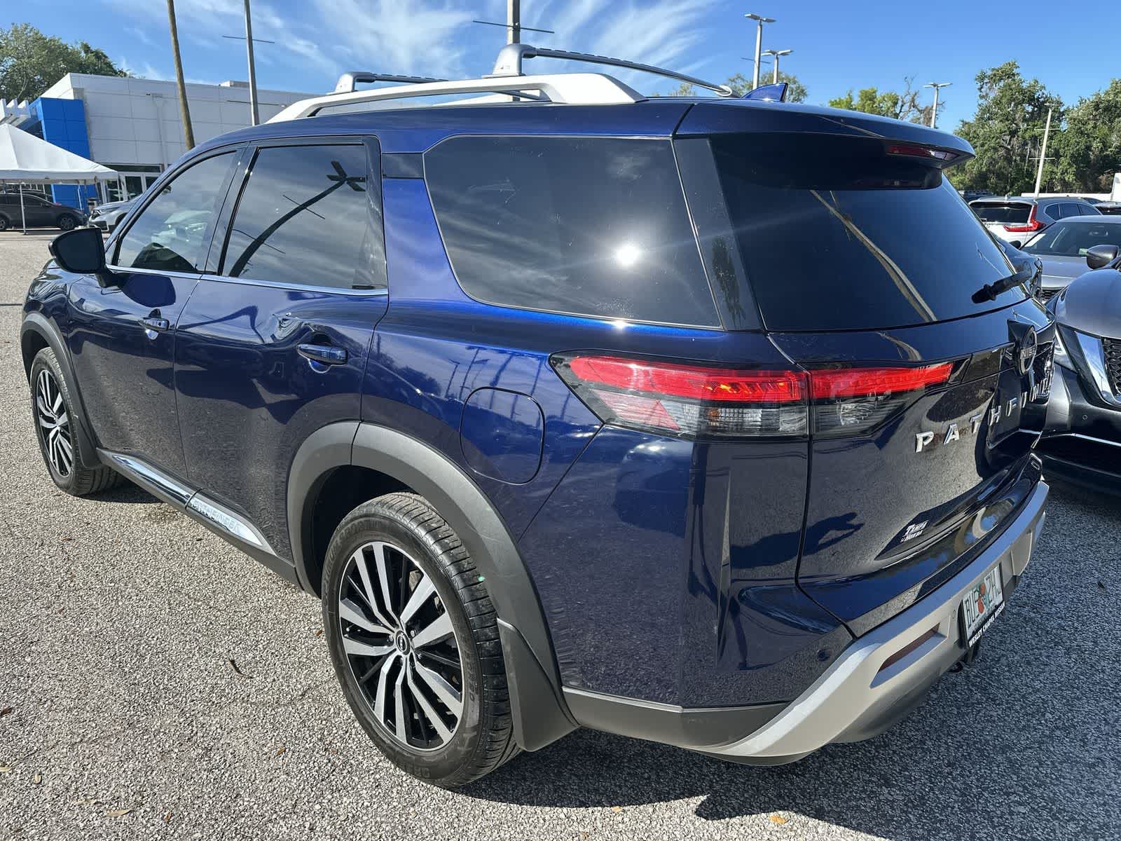 Thumbnail: 2023 Nissan Pathfinder - 6
