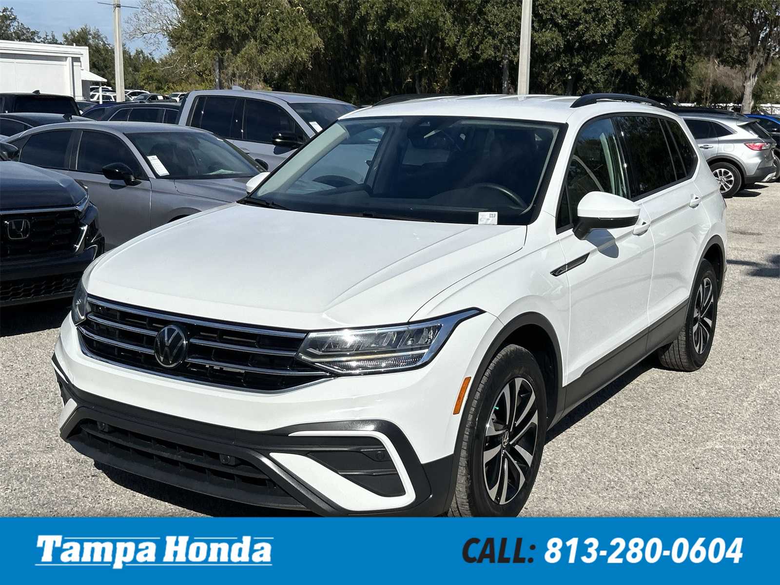 Thumbnail: 2024 Volkswagen Tiguan - 1