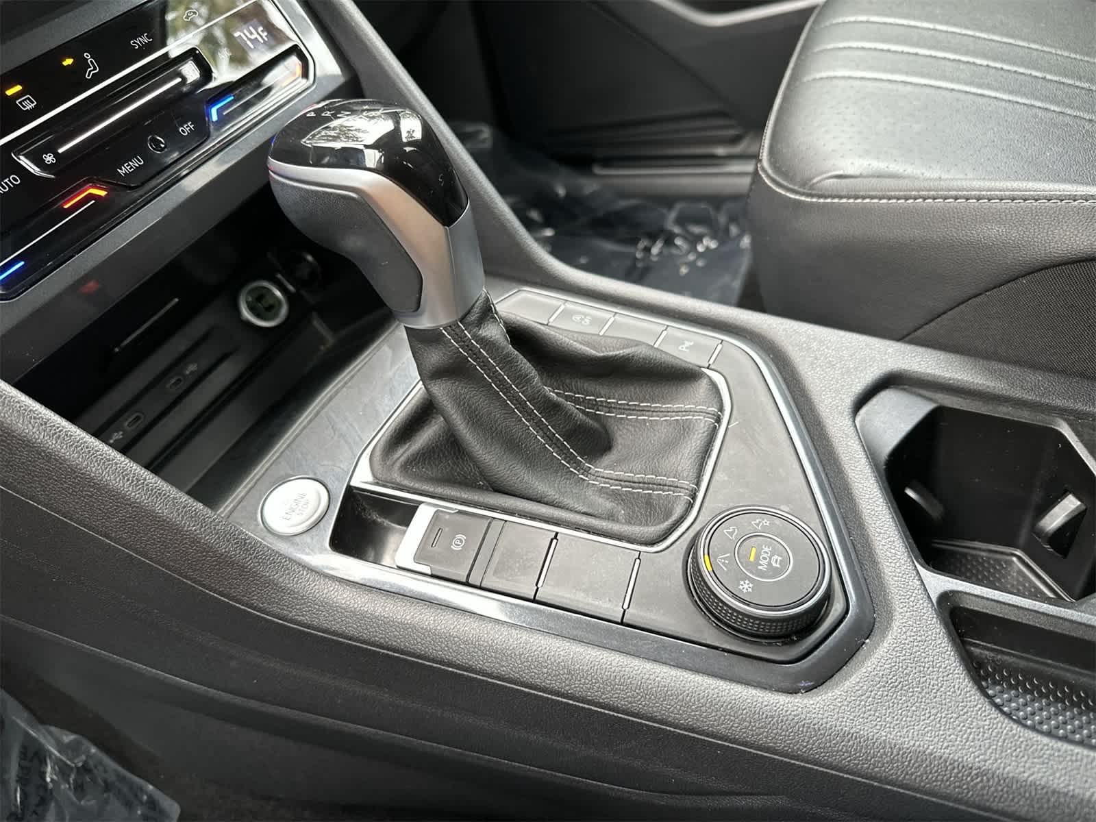 Thumbnail: 2024 Volkswagen Tiguan - 15