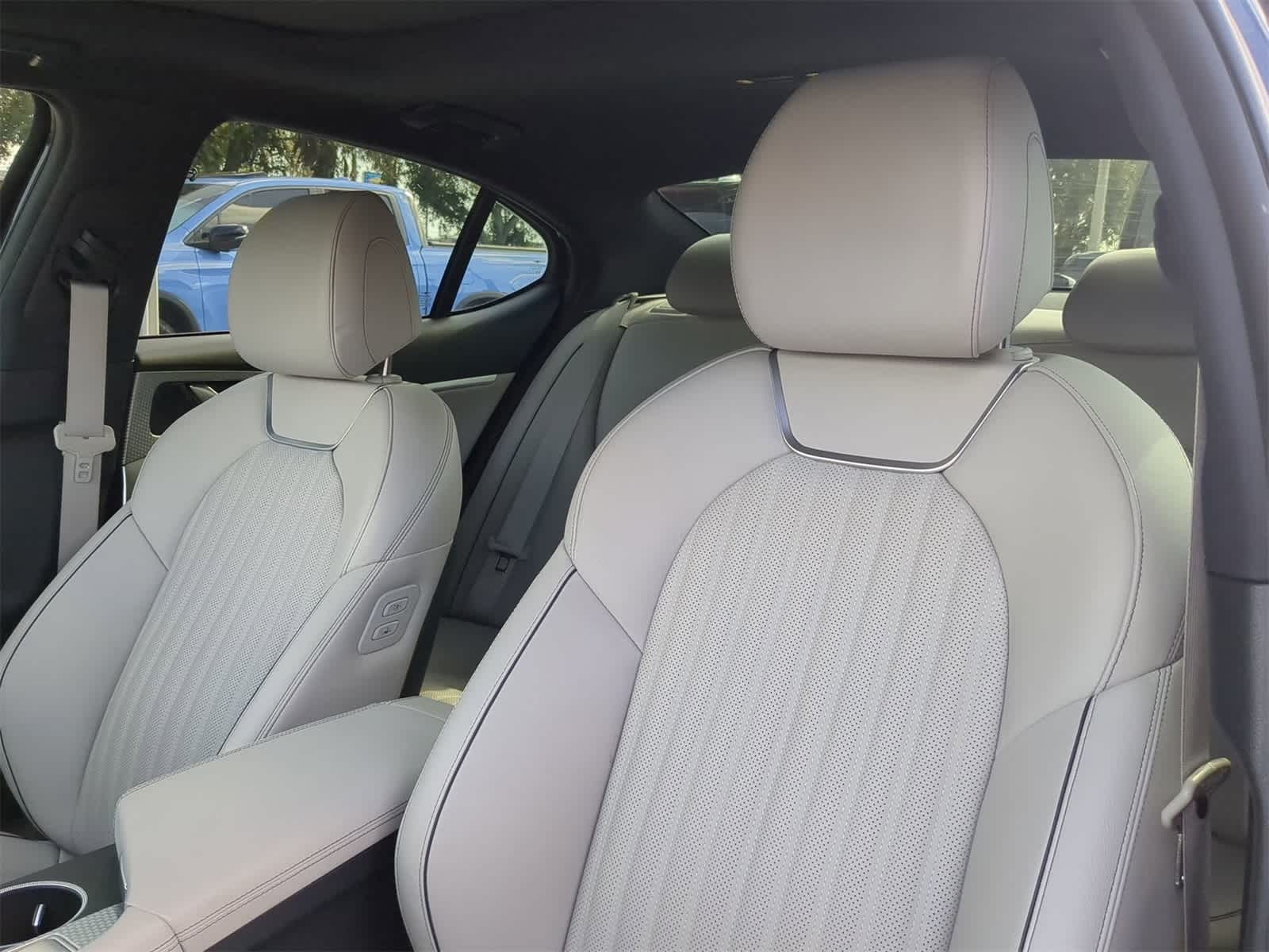 Thumbnail: 2023 Genesis G70 - 8