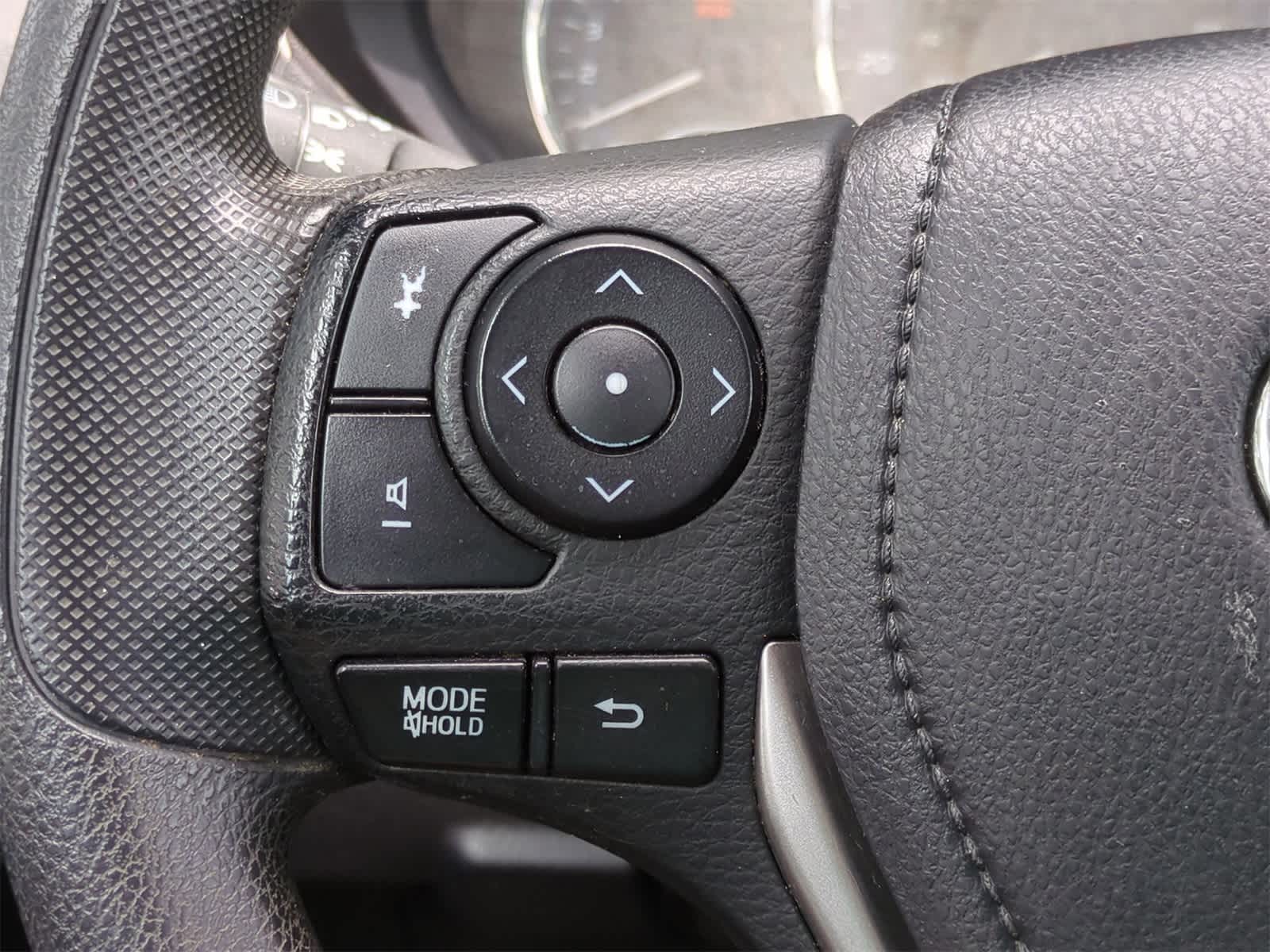 Thumbnail: 2014 Toyota Corolla - 22