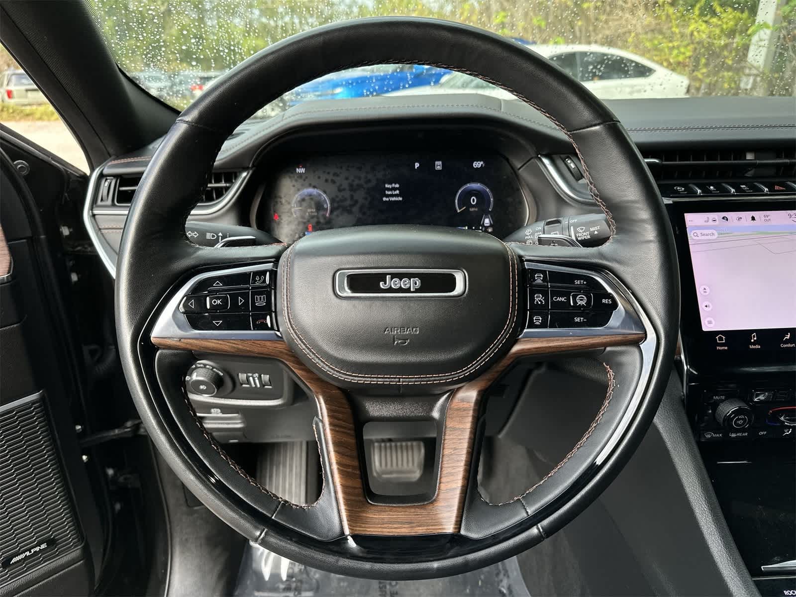 Thumbnail: 2023 Jeep Grand Cherokee - 14