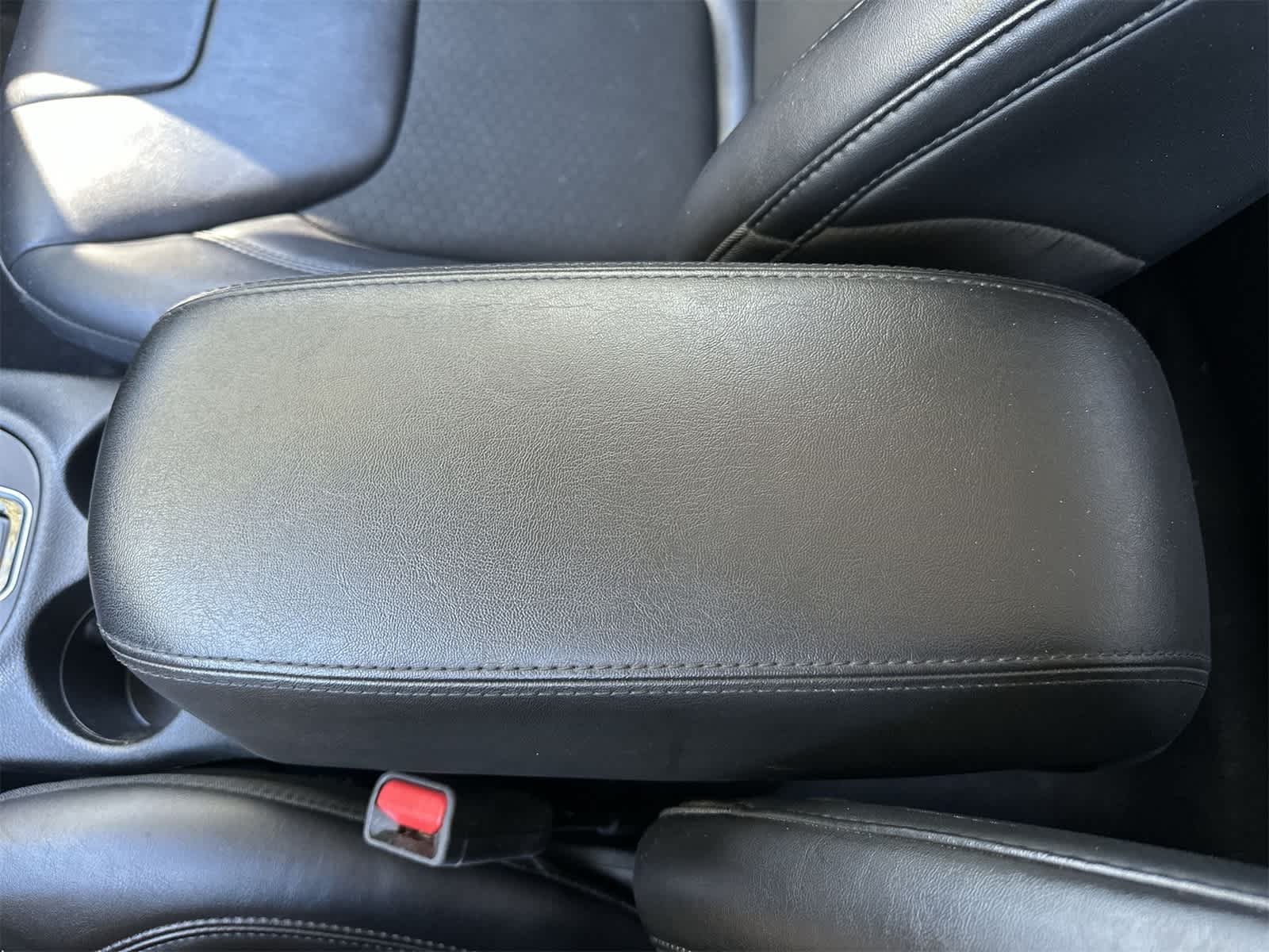 Thumbnail: 2021 Jeep Cherokee - 16