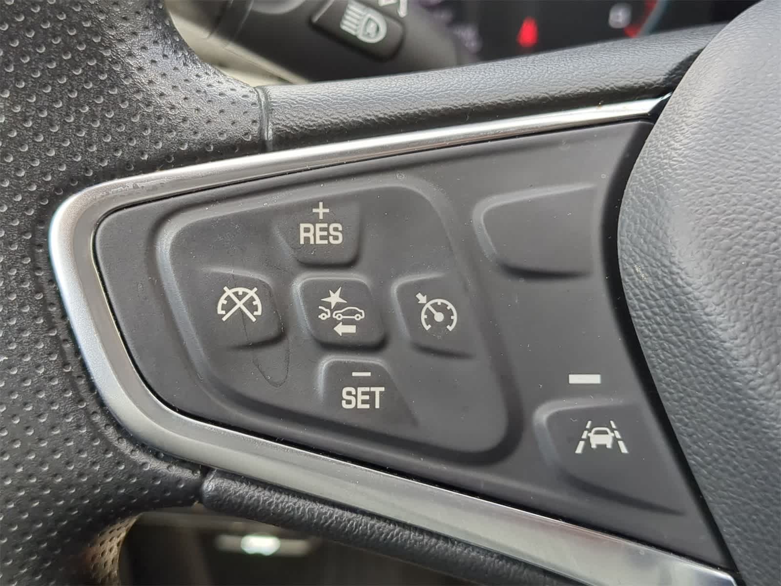 Thumbnail: 2024 Chevrolet Malibu - 22