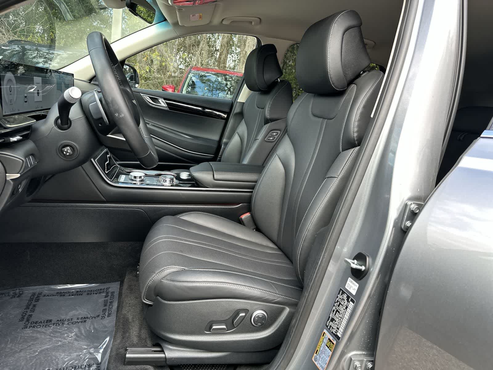 Thumbnail: 2025 Genesis GV80 - 10