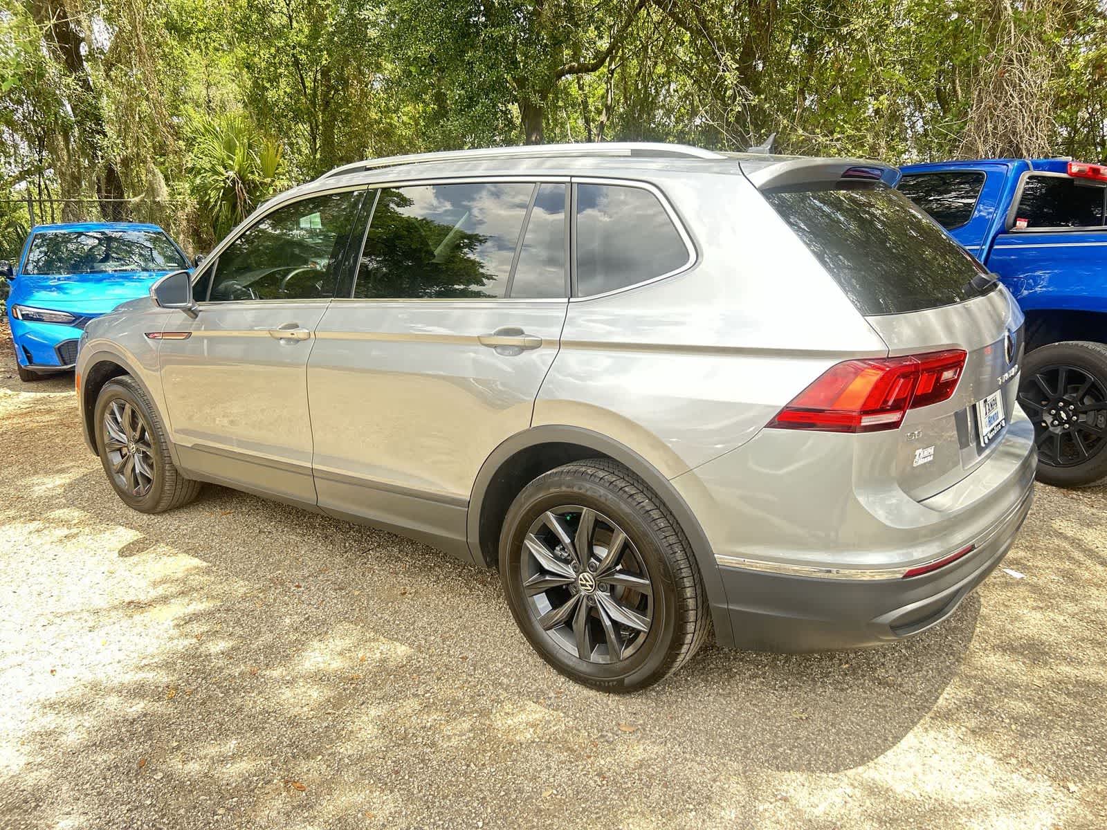 Thumbnail: 2024 Volkswagen Tiguan - 6