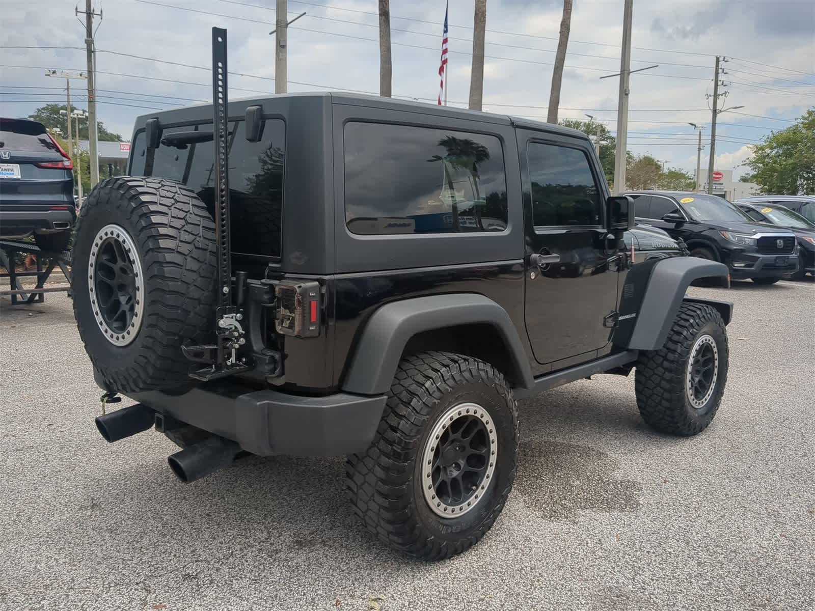 Thumbnail: 2017 Jeep Wrangler - 6