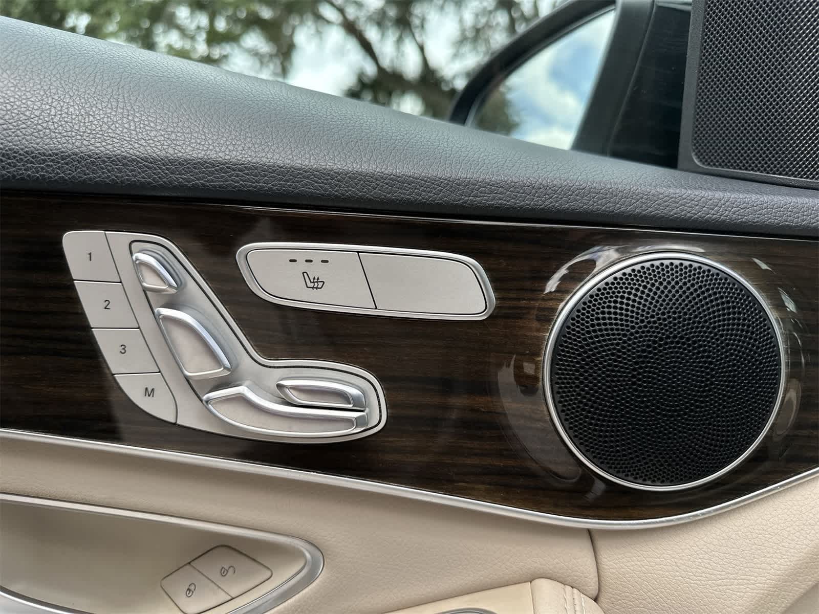 Thumbnail: 2017 Mercedes-Benz C-Class - 6
