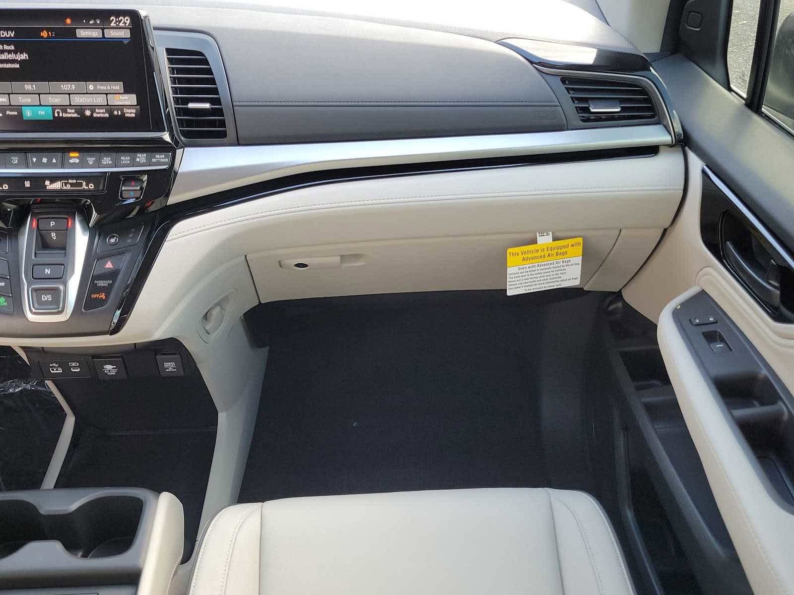 Thumbnail: 2025 Honda Odyssey - 16