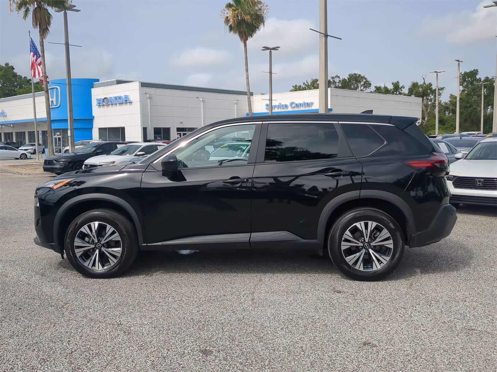 2023 Nissan Rogue SV 3