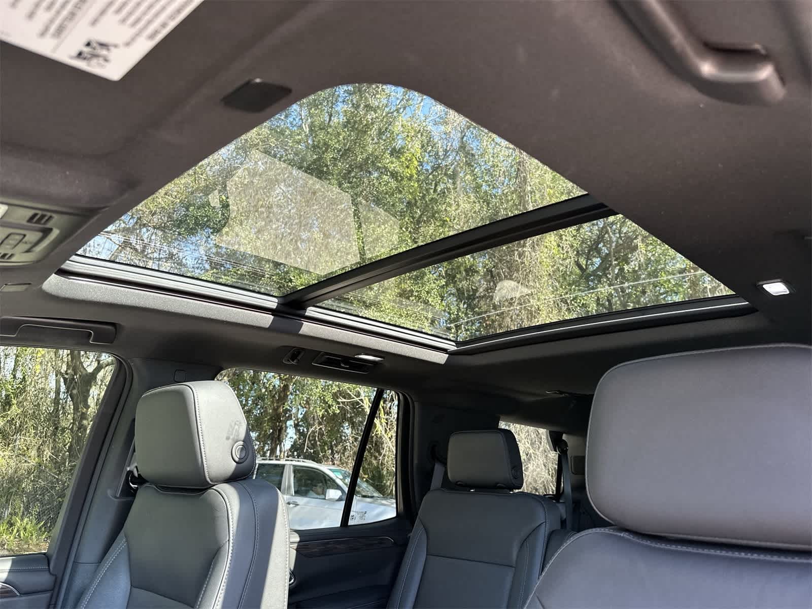 Thumbnail: 2022 Chevrolet Tahoe - 21