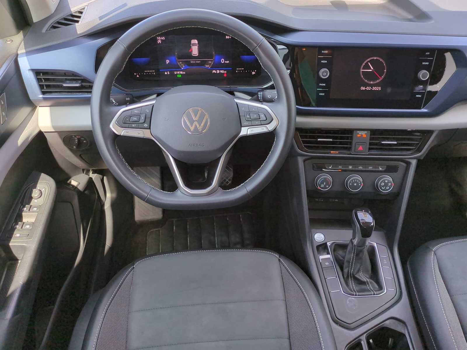 Thumbnail: 2022 Volkswagen Taos - 15