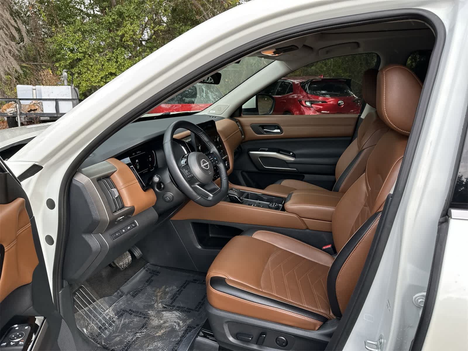 Thumbnail: 2024 Nissan Pathfinder - 2