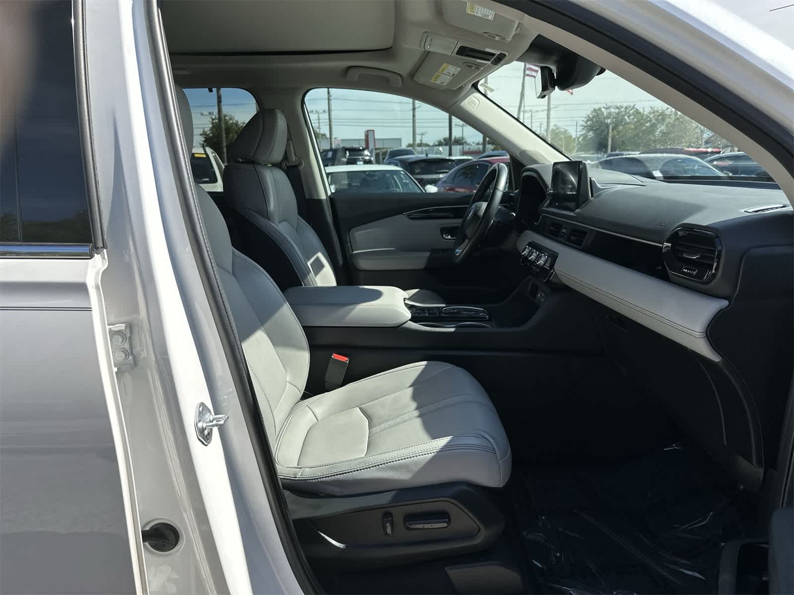 Thumbnail: 2023 Honda Pilot - 20