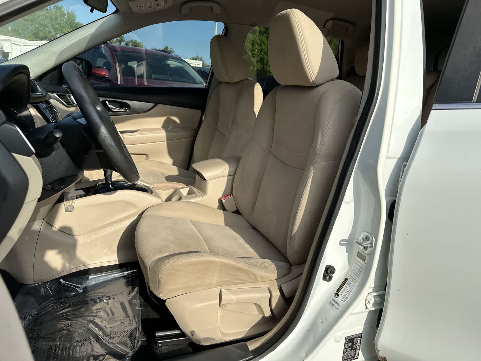 Thumbnail: 2016 Nissan Rogue - 11