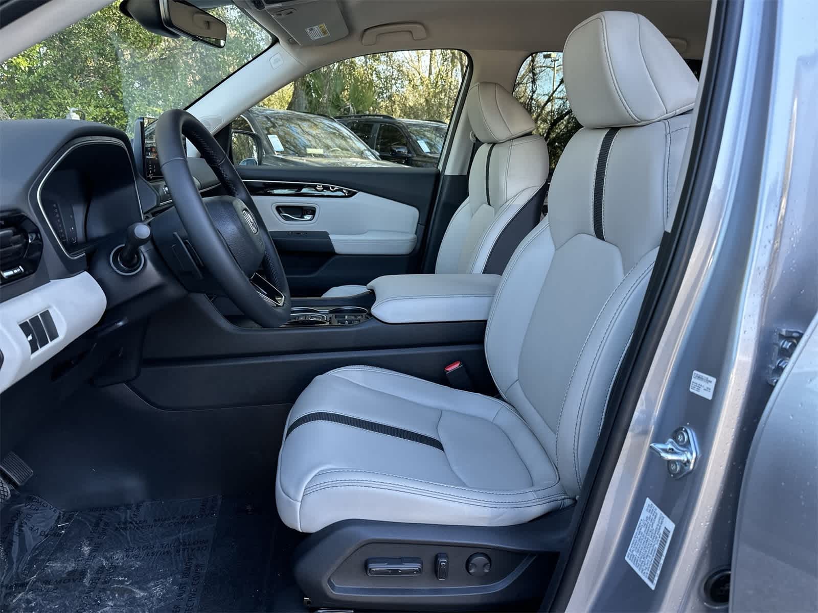 Thumbnail: 2026 Honda Pilot - 10