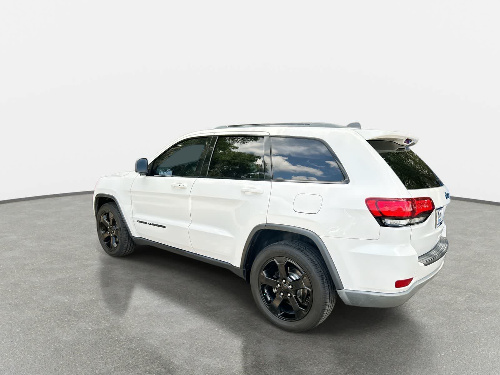 Thumbnail: 2019 Jeep Grand Cherokee - 6
