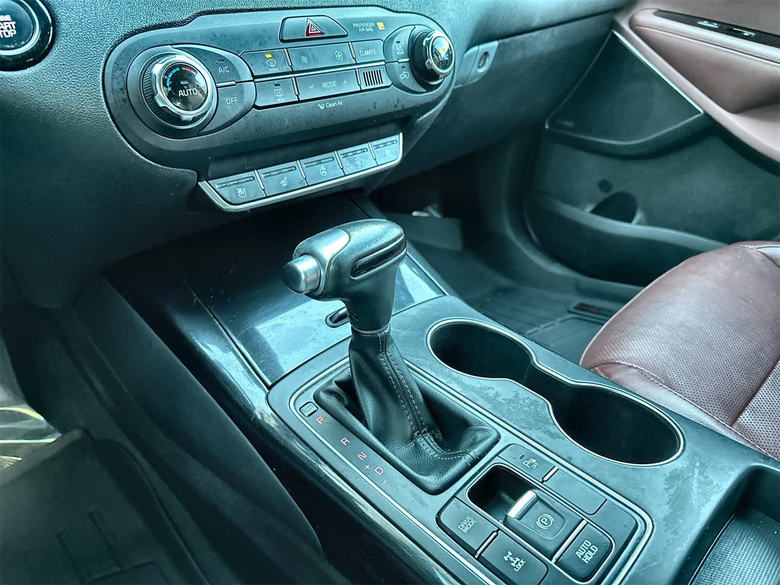 Thumbnail: 2018 Kia Sorento - 17