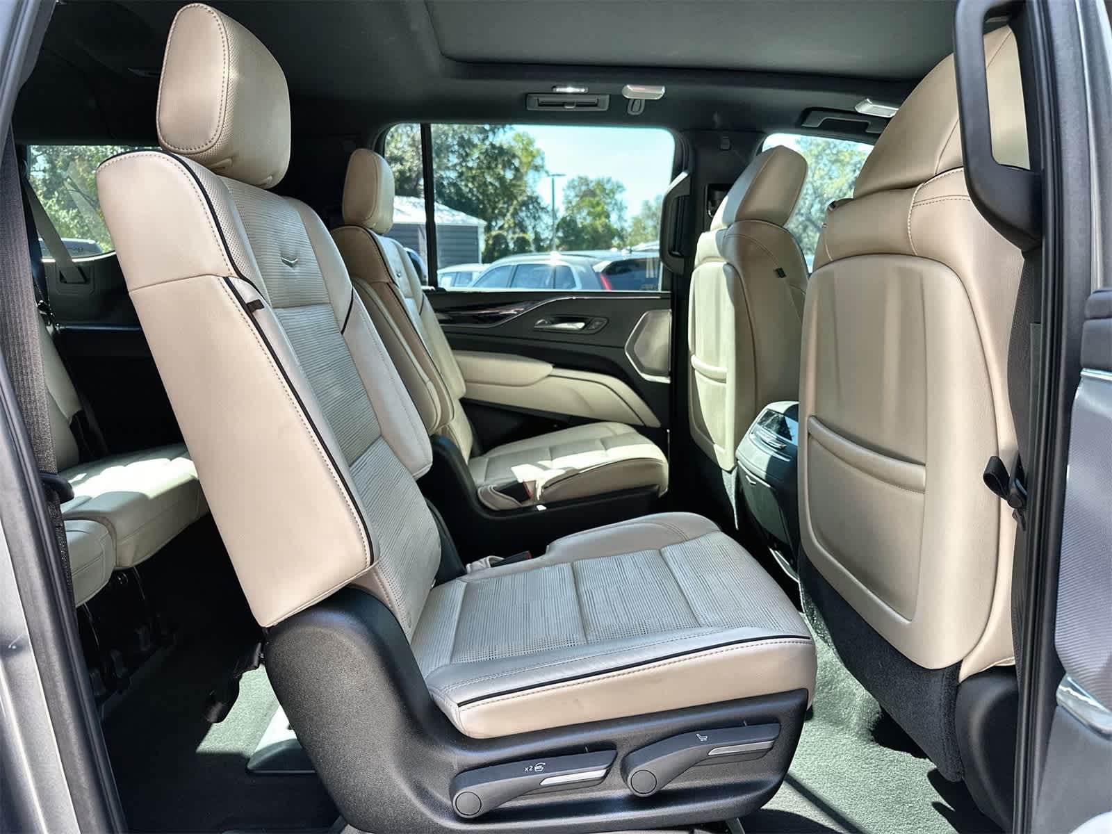 Thumbnail: 2021 Cadillac Escalade - 12