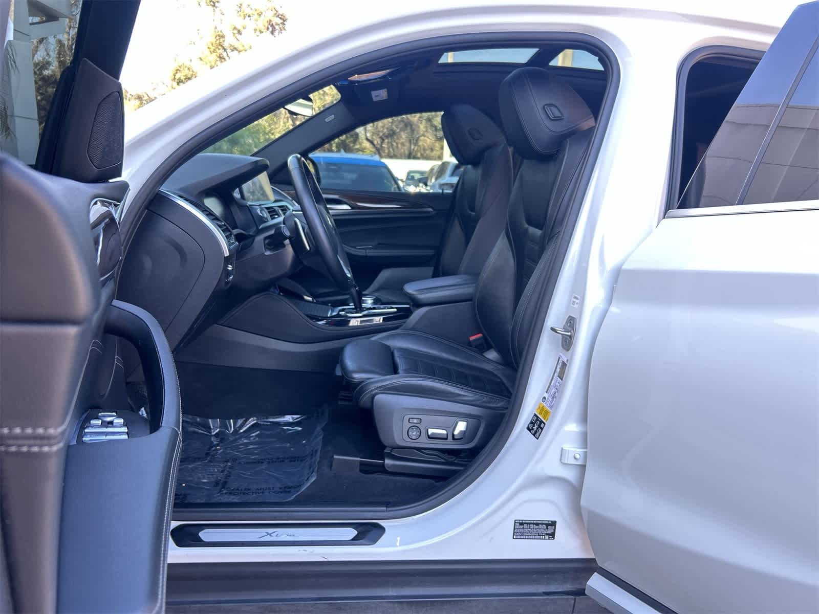 Thumbnail: 2021 BMW X4 - 2