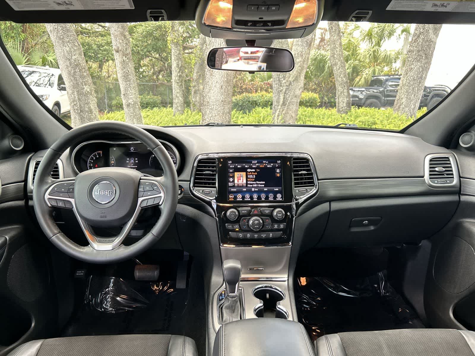 Thumbnail: 2021 Jeep Grand Cherokee - 17