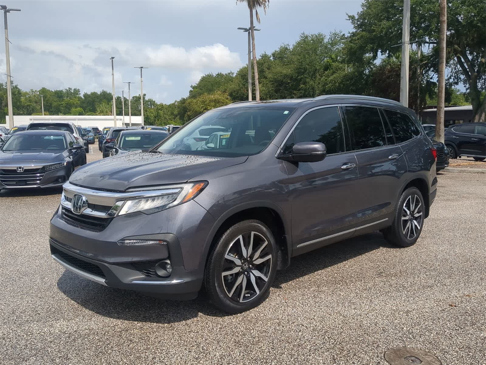 Thumbnail: 2019 Honda Pilot - 2