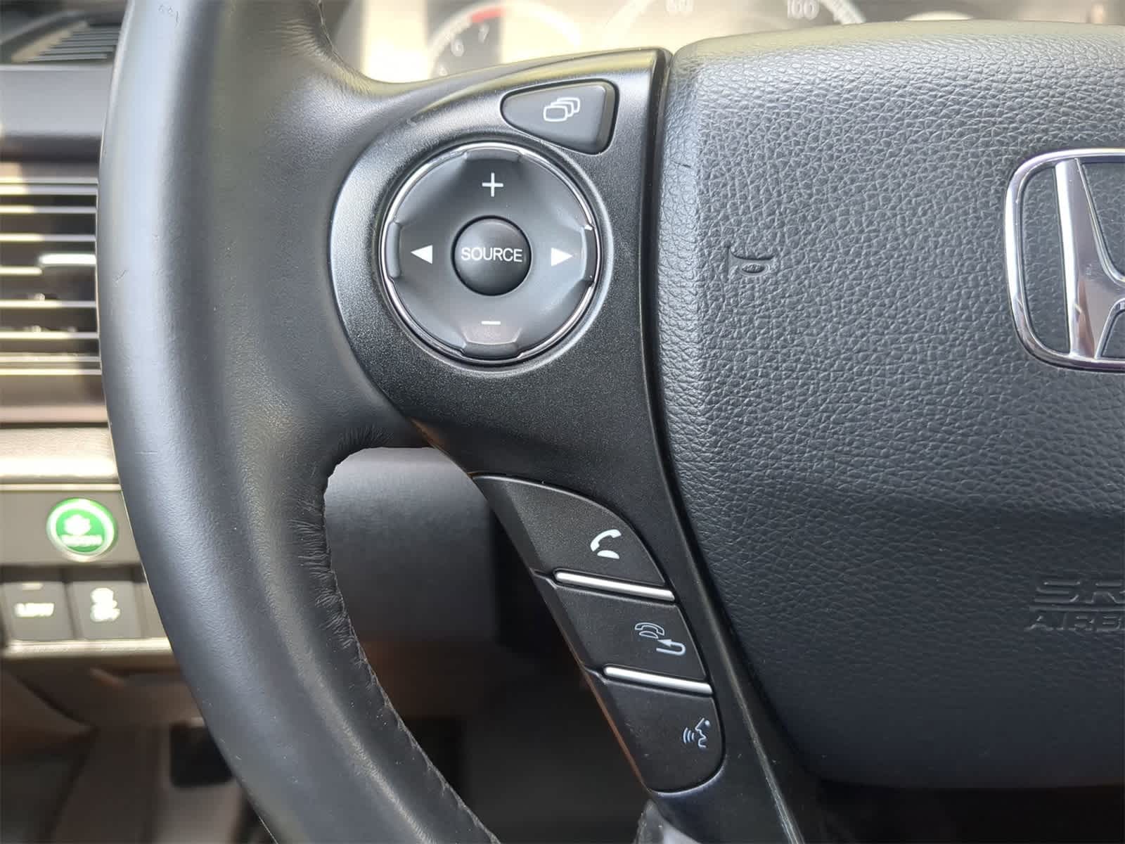 Thumbnail: 2015 Honda Accord - 23