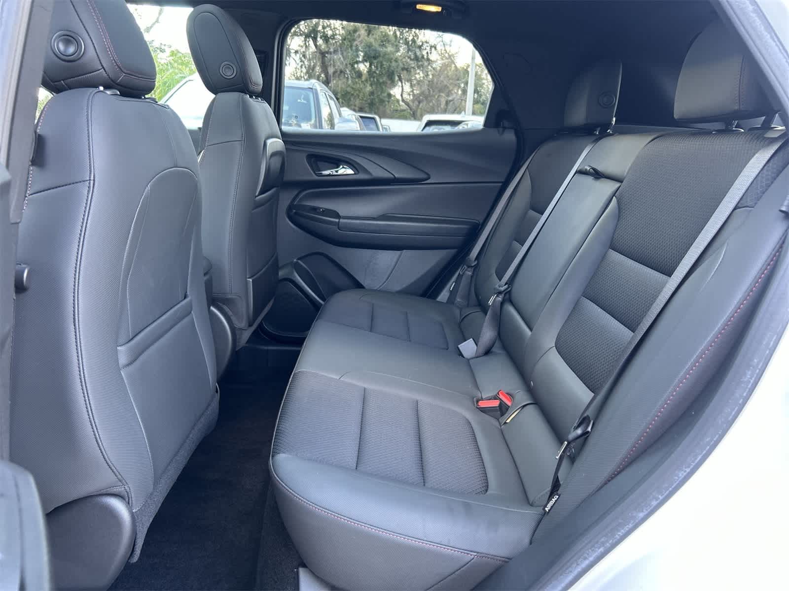 Thumbnail: 2022 Chevrolet TrailBlazer - 13