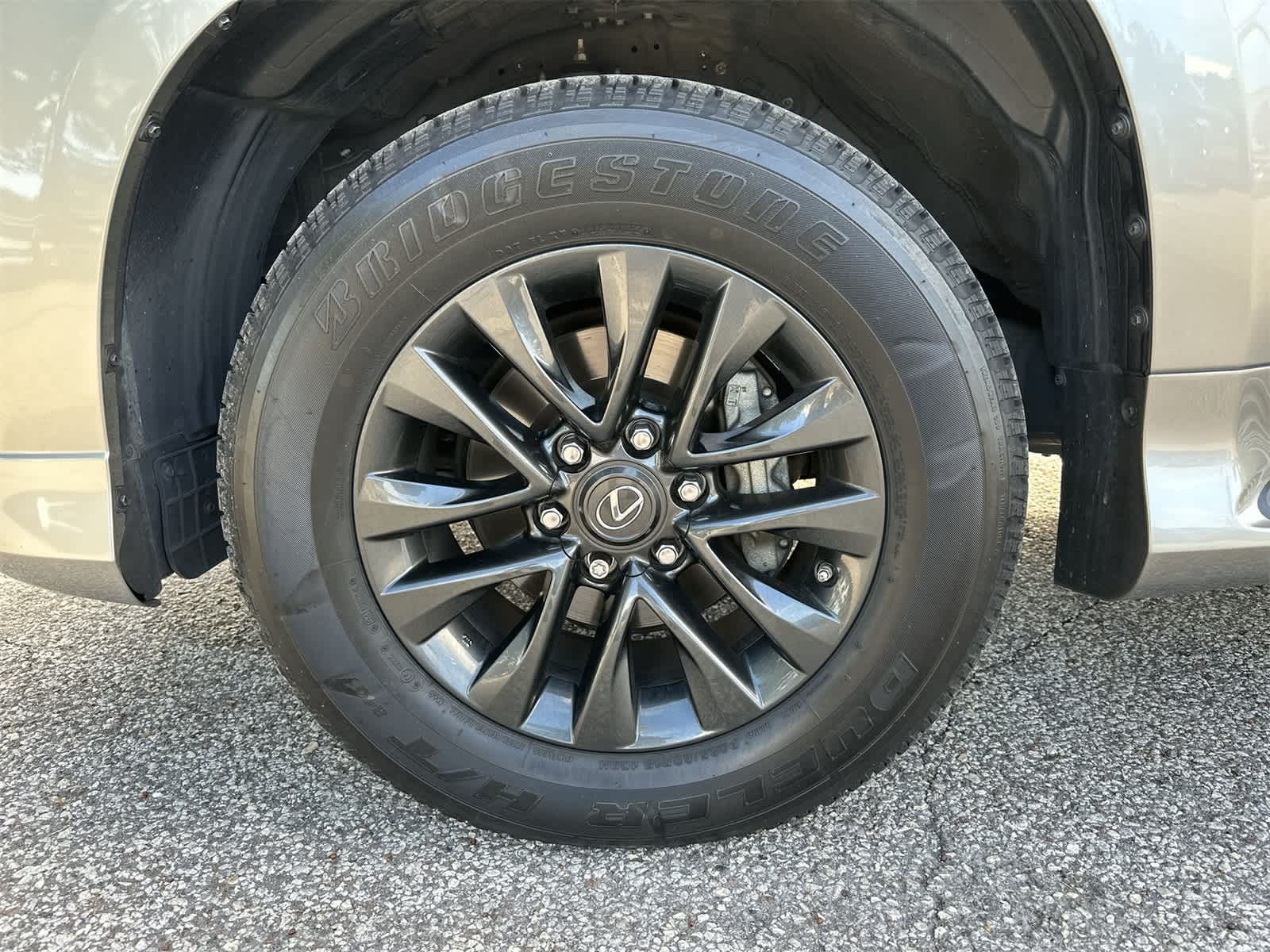 Thumbnail: 2023 Lexus GX - 11