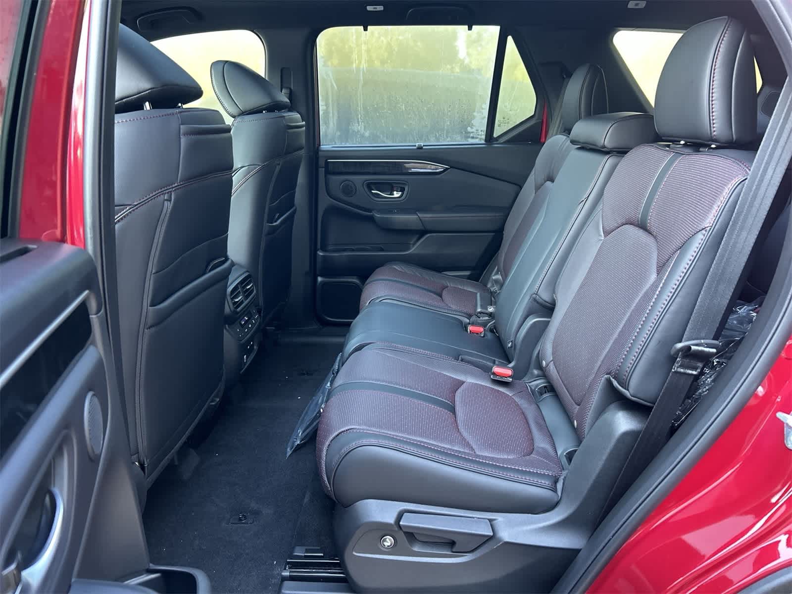 Thumbnail: 2025 Honda Pilot - 13