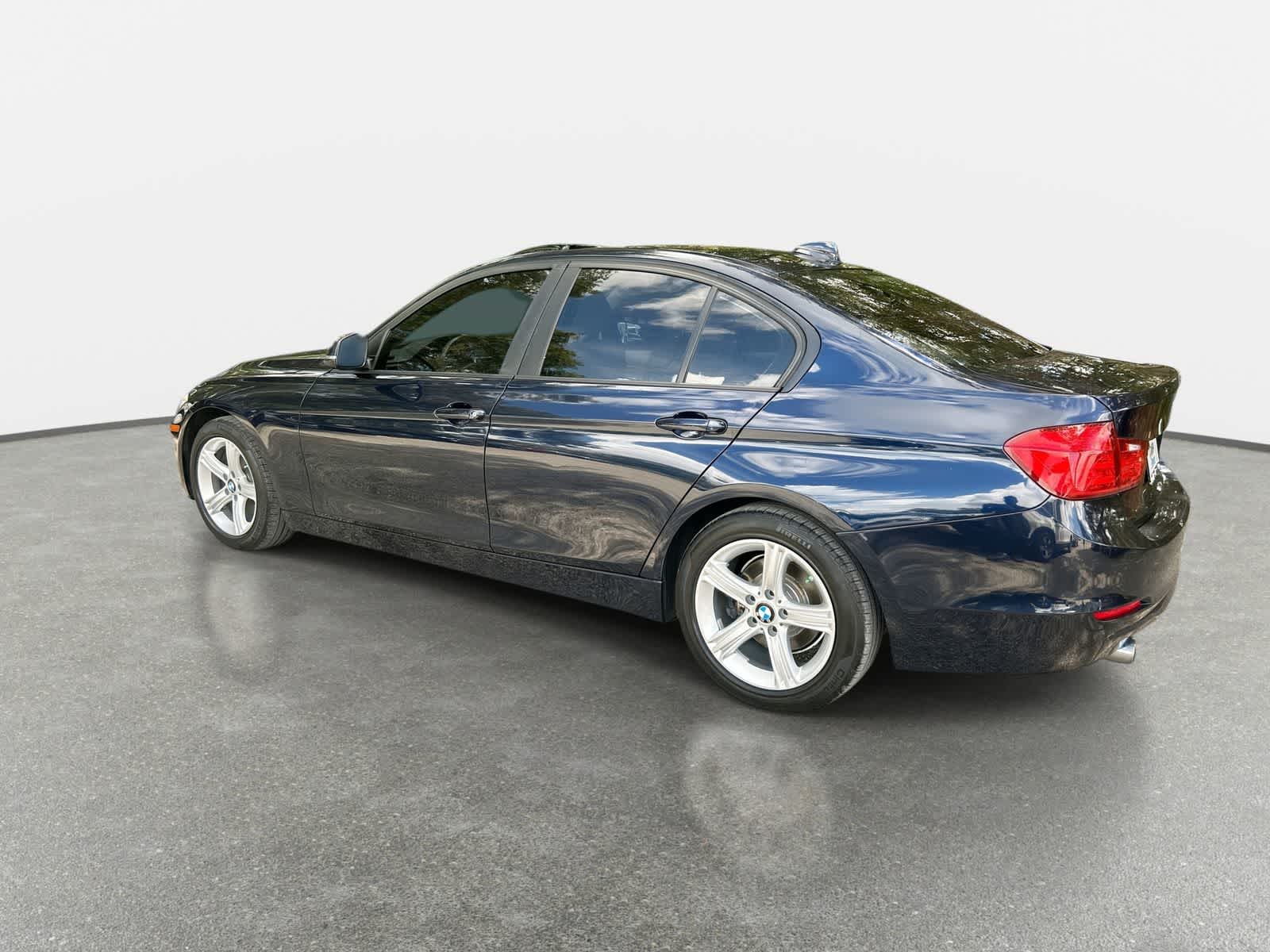 Thumbnail: 2013 BMW 3 Series - 7