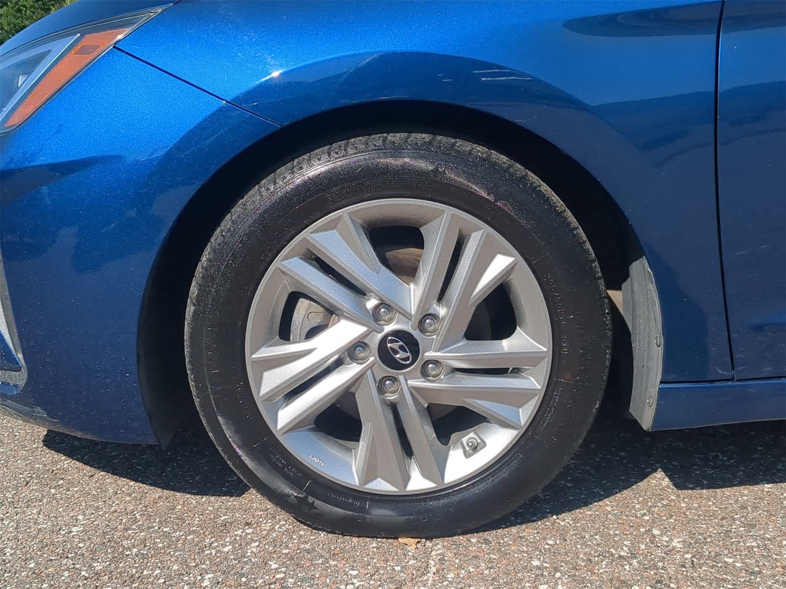 Thumbnail: 2020 Hyundai Elantra - 11