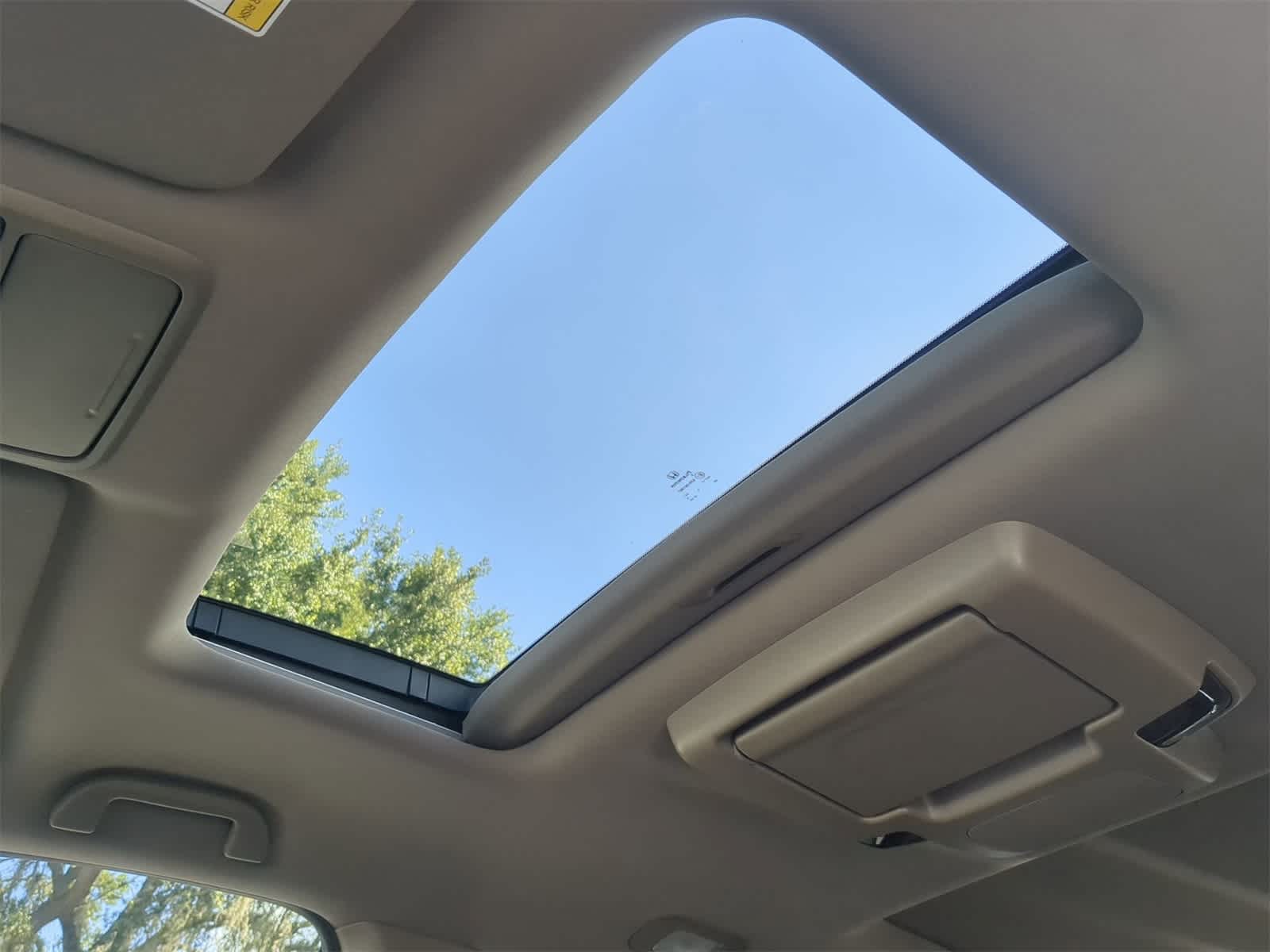 Thumbnail: 2022 Honda Pilot - 20